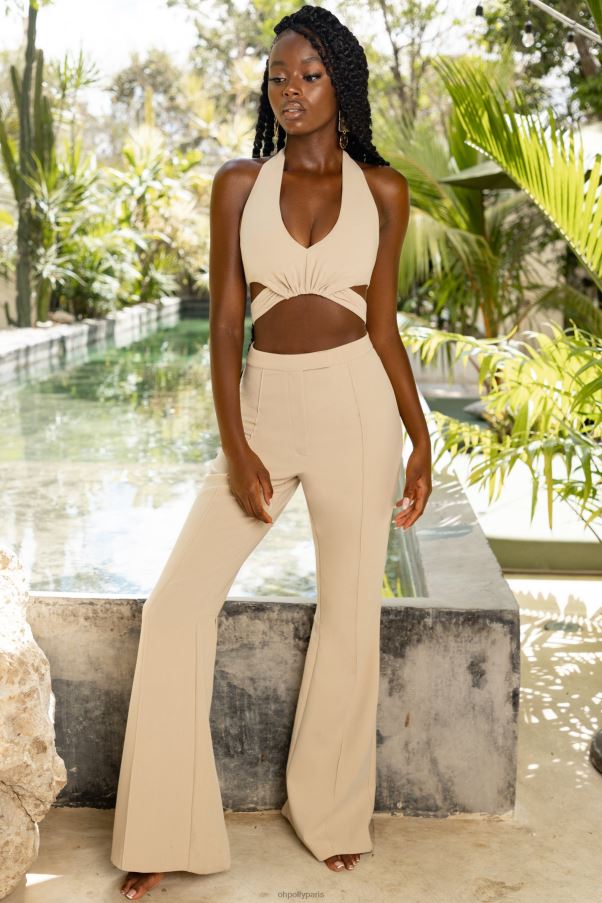 pierre avant le coucher du soleil, haut dos nu découpé Z0R8H687 Oh Polly