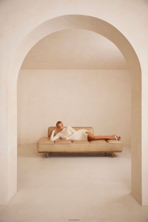 Ivoire robe courte à manches longues et col montant bindi Z0R8H83 Oh Polly