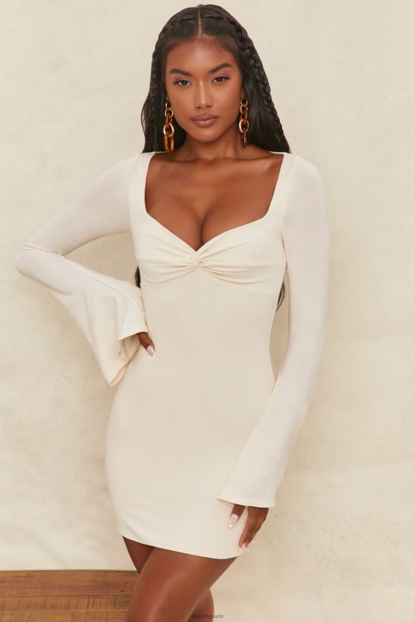 crème robe courte à manches évasées rêves les plus fous Z0R8H542 Oh Polly