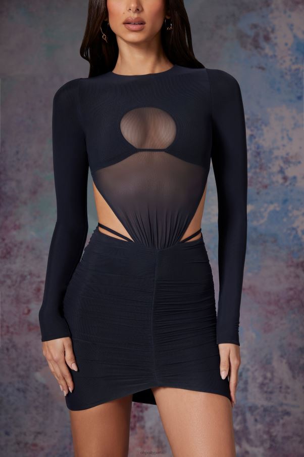 minuit Noir robe courte découpée à manches longues Briar Z0R8H130 Oh Polly